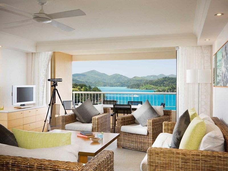 Reef-view-hotel-2-bedroom-terrace-suite-living-area